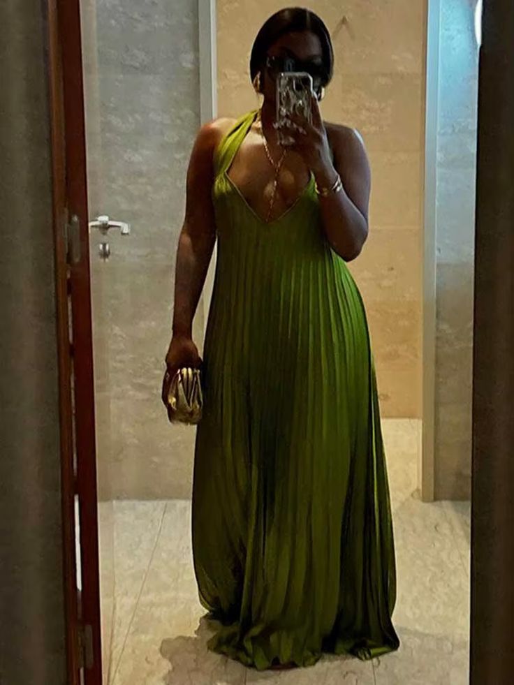 Classy A line Halter Ruffles Floor Length Green Prom Dresses Black Girl Prom Gowns S6318