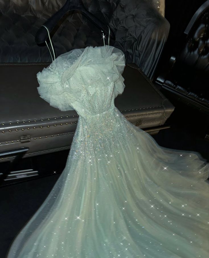 A Line Green Tulle Sequin Floor Length Prom Dress Evening Party Dress S6449