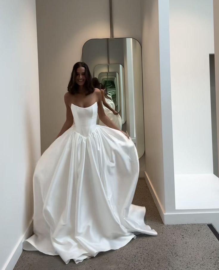 White Strapless Simple Wedding Dress Long Bridal Gown S6180