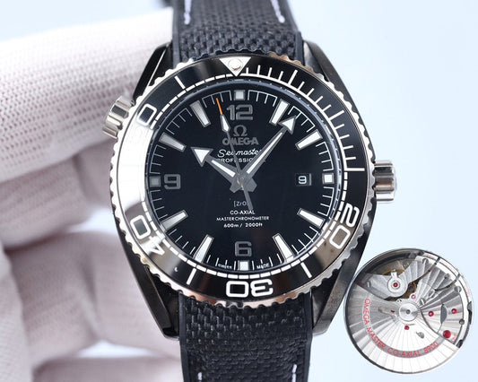 SEMASTER PLANET OCEAN 600M BLACK CASE TEXTILE