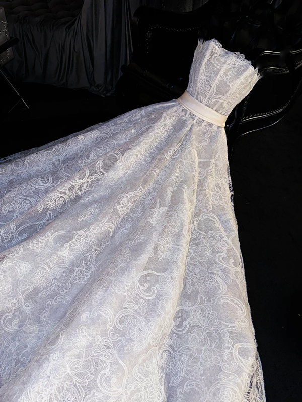 White lace strapless dress with a fitted waist and A-line skirt, long ball gown/bridal dress R8745