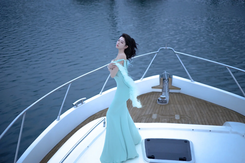 Lake Blue Spaghetti Strap Waist-Cinched Fitted Floor-Length Elegant Prom Dress R7100