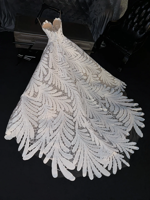 White floral halter-neck fitted long ball gown/bridal dress R8779