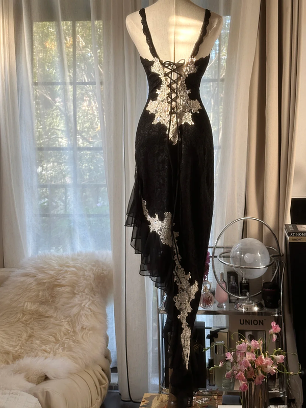 Black and white lace halter top, fitted waist, irregular hem, long ball gown R7739