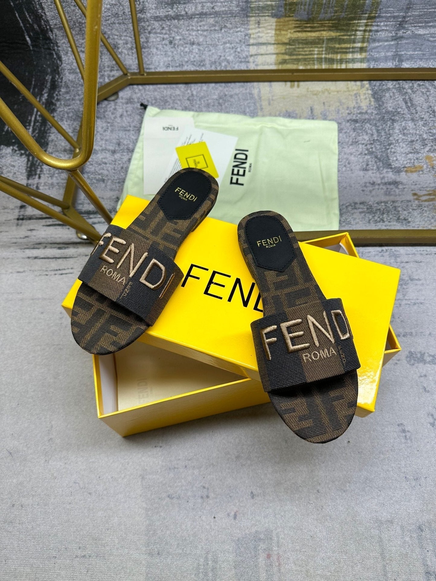 FF 5 Brown Black Canvas Slide