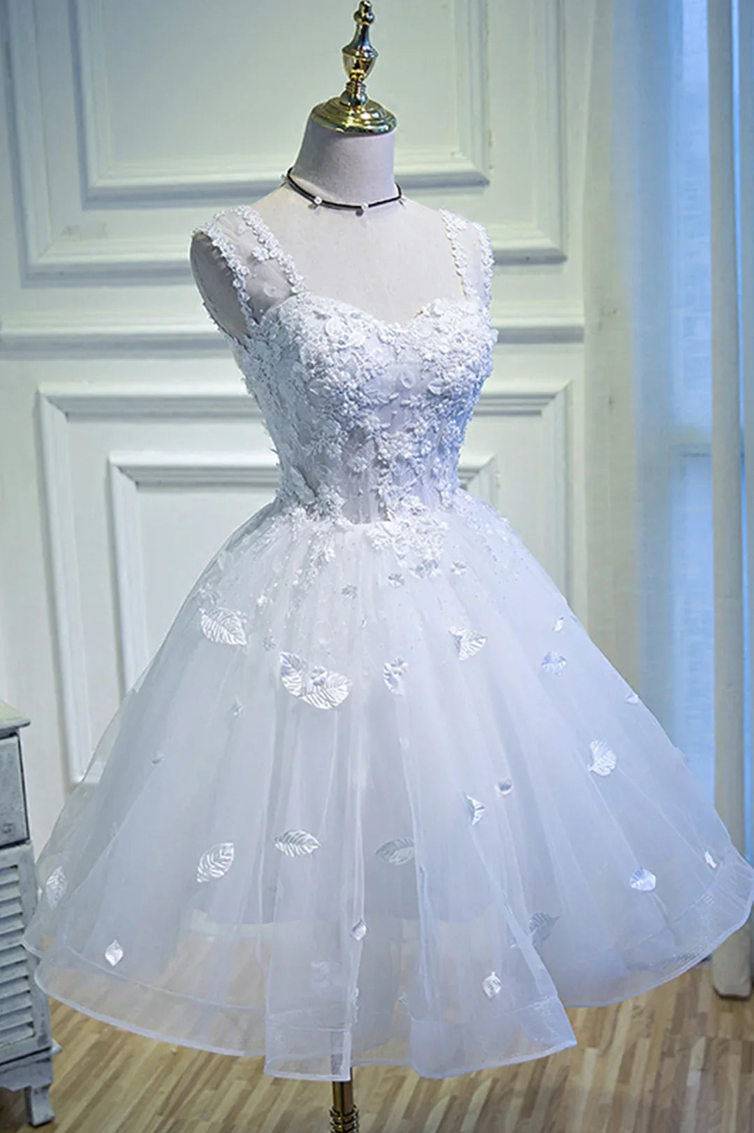 Simple Homecoming Dress Sheer Straps Tulle Applique Prom Dress Back to School Outfits Party Dress D6111