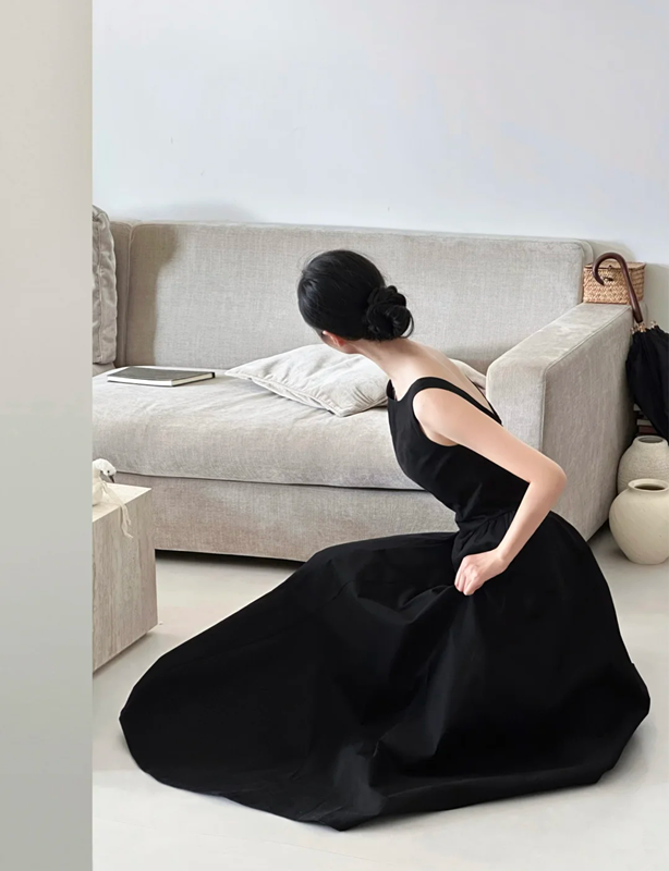 Black spaghetti strap, waist‑cinched, slim‑fit long elegant prom dress R7972