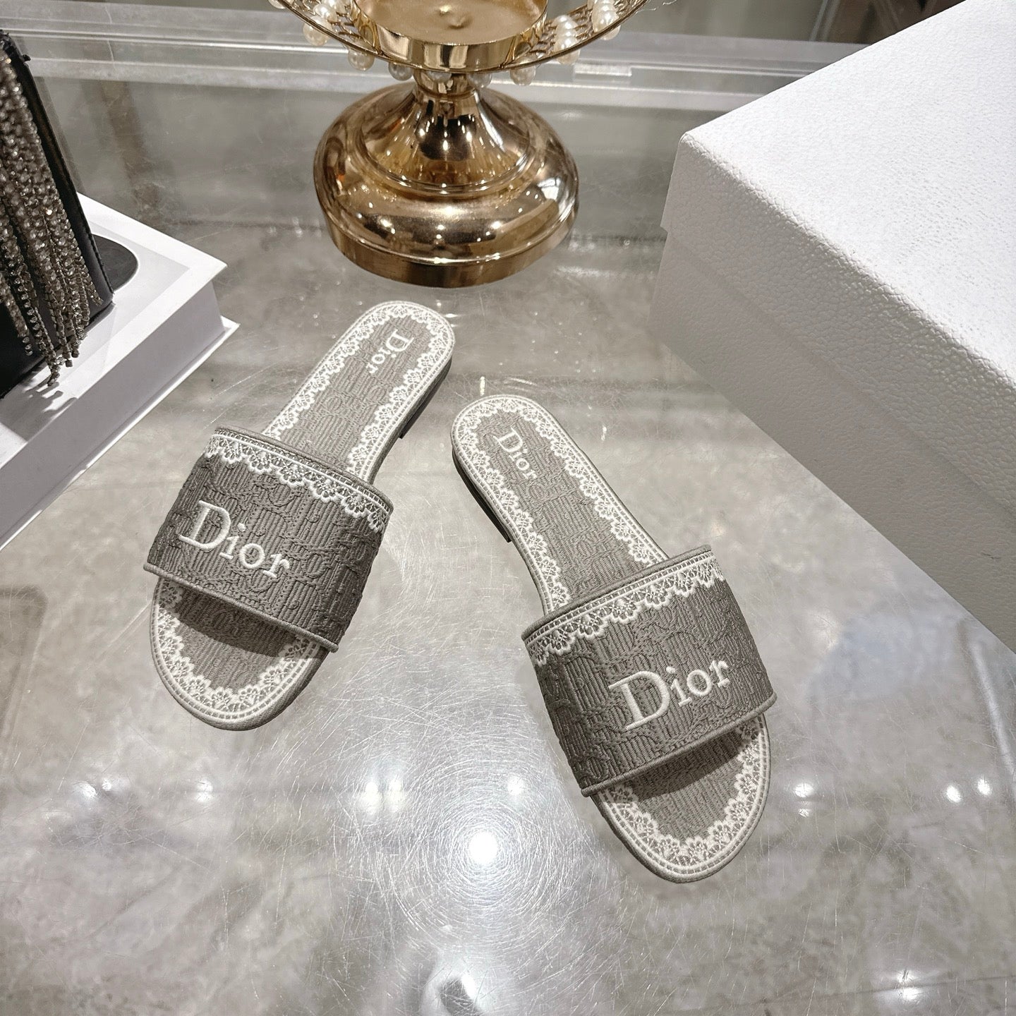 CC 26 Embroidered Sandals Gray White Canvas 592243