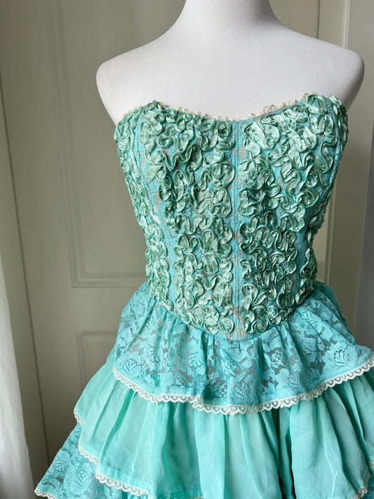 Stunning Homecoming Dress Sweeetheart Cascade Back to School Outfits Party Dress D6488