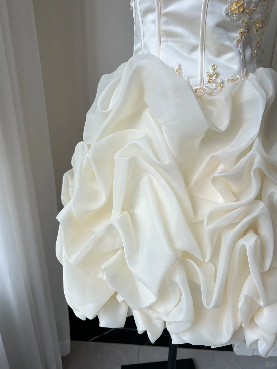Elegant Homecoming Dress Sweetheart Pleated Applique Back to School Outfits Party Dress D6477