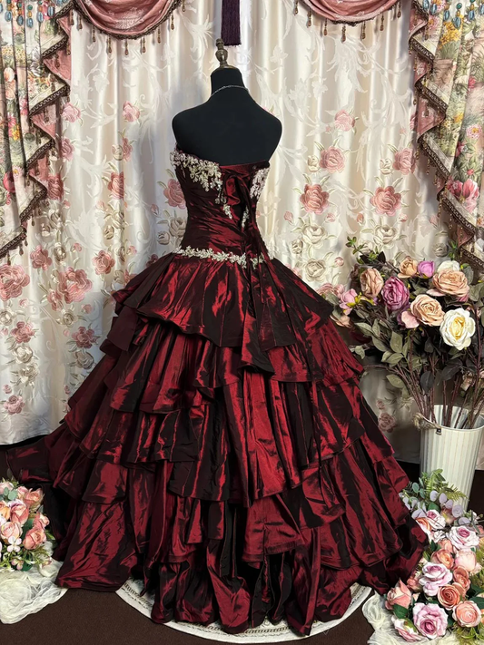 Vintage Strapless Ball Gown Burgundy Satin Layered Formal Quinceanera Dress Sweet 16 Dress With Appliques