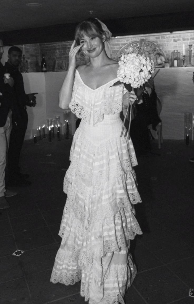 A Line Vintage Off Shoulder Long Wedding Dress S7071