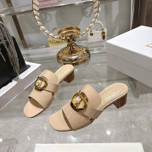 CD 26 Chunky Heel Sandals 35mm Beige Patent Leather 592269