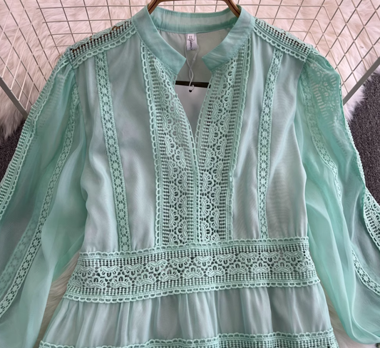 French retro palace style temperament long sleeves V-neck waist slim lace splicing mesh dress fairy skirt R0314