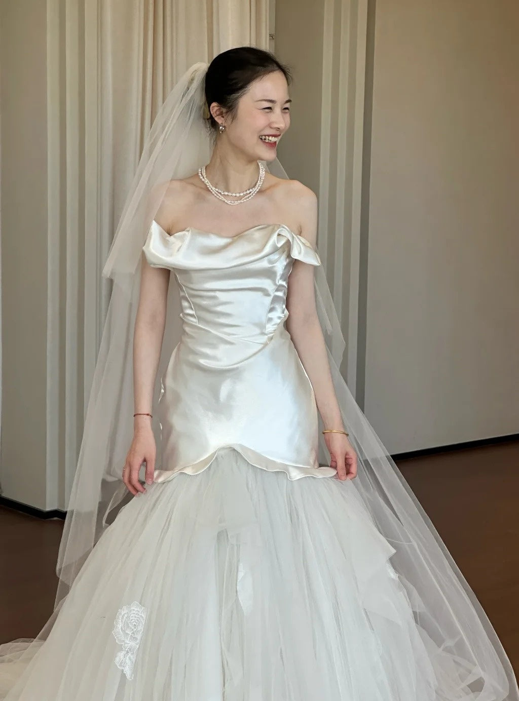 Charming Wedding Dress Strapless Pleated Tulle Mermaid Wedding Dress D4614