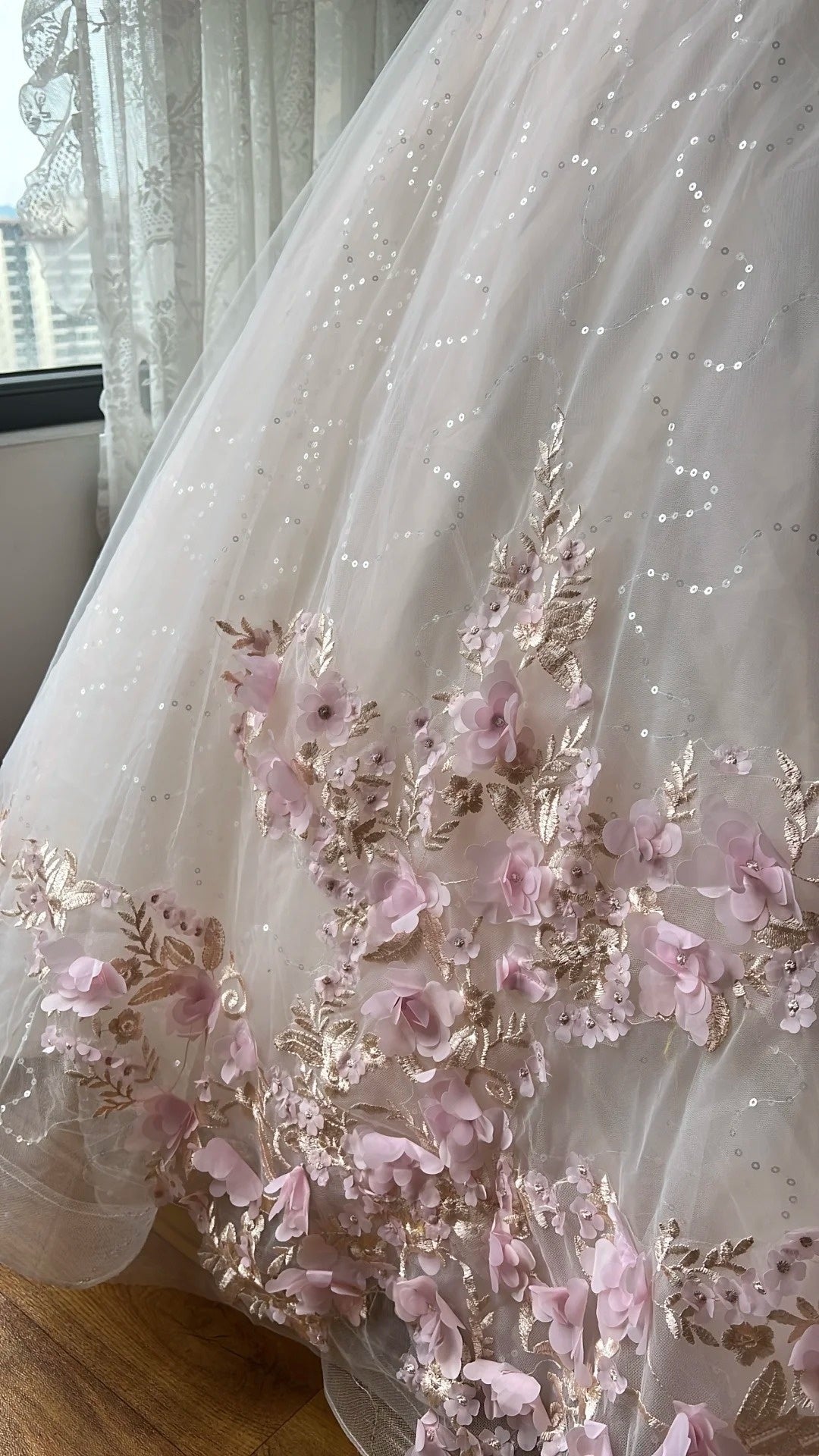 Gorgeous Ball Gown Crew Neck Pleated Tulle Prom Dresses Evening Gala Gown Quinceanera Dress D4738