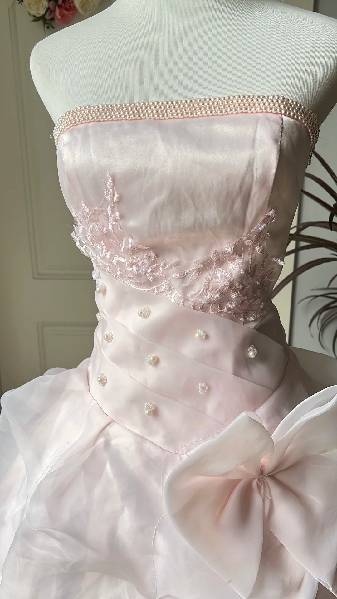 Chic Ball Gown Light Pink Strapless Pleated Prom Dresses Evening Gala Gown Quinceanera Dress D4743