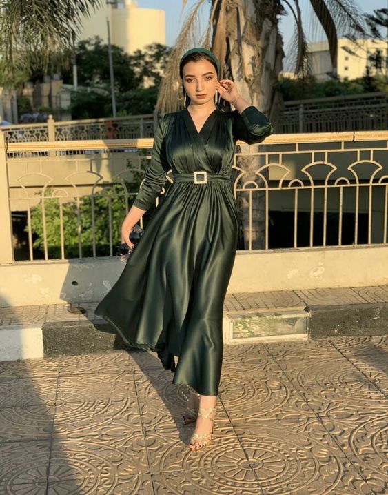 Designer Green V-neck Evening Dresses With Sleeves fg2904