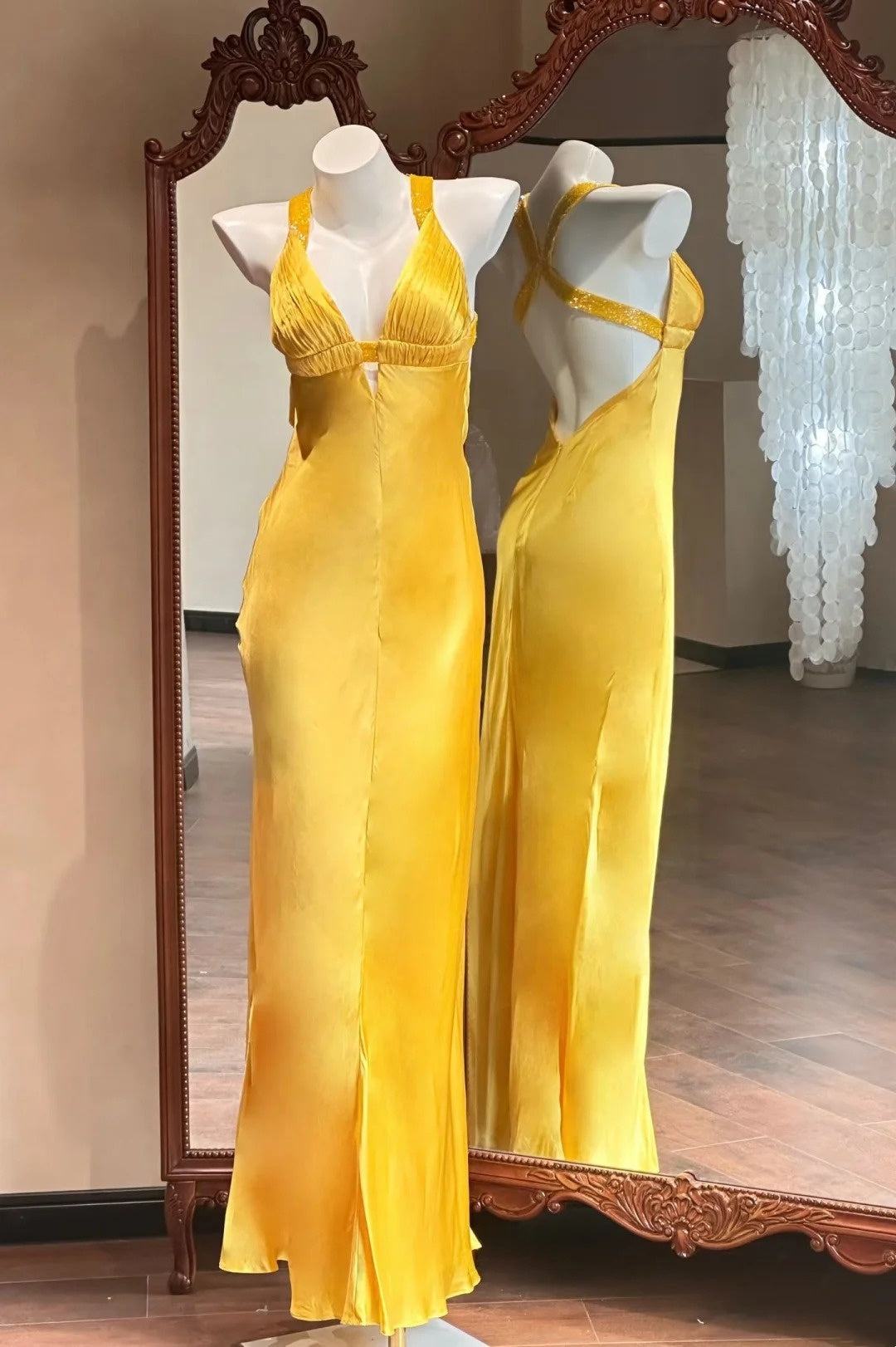 Stunning Prom Dress Yellow Halter Pleated Formal Gala Gown Evening Dress Birthday Party Outfits D5148