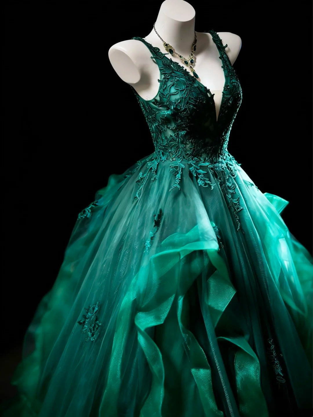 Pretty Ball Gown Dark Green Spgahtti Straps Pleated Tulle Evening Dress Quniceanera Dress Birthday Prom Gown D5405