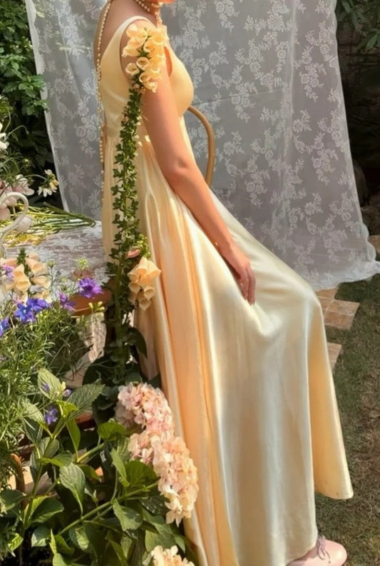 Charming Prom Dress Yellow Satin A Line Square Neck Impeiral Dress Gala Dress Evening Dress D5480