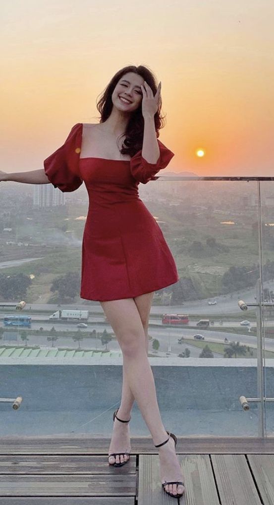 Red Satin Simple Homecoming Dress with Sleeves S2771