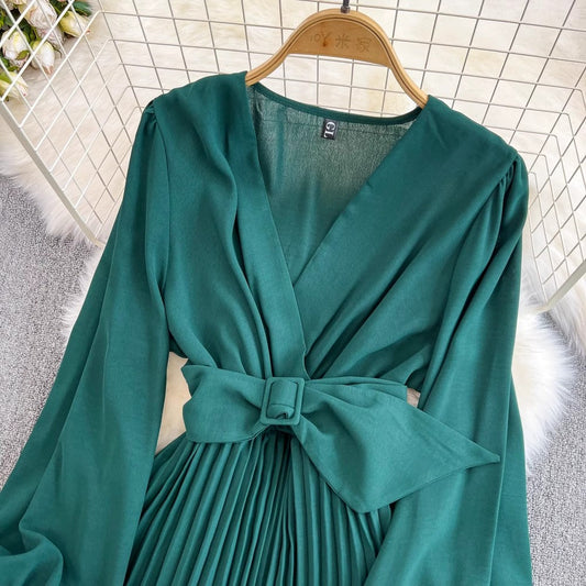 lantern long-sleeved V-neck A-line pleated dress elegant long skirt S4044