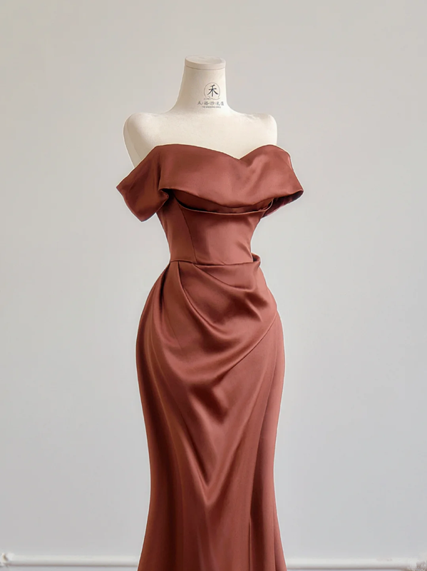 Reddish-brown off-shoulder fitted waist slimming hip-hugging sexy long ball gown R8168
