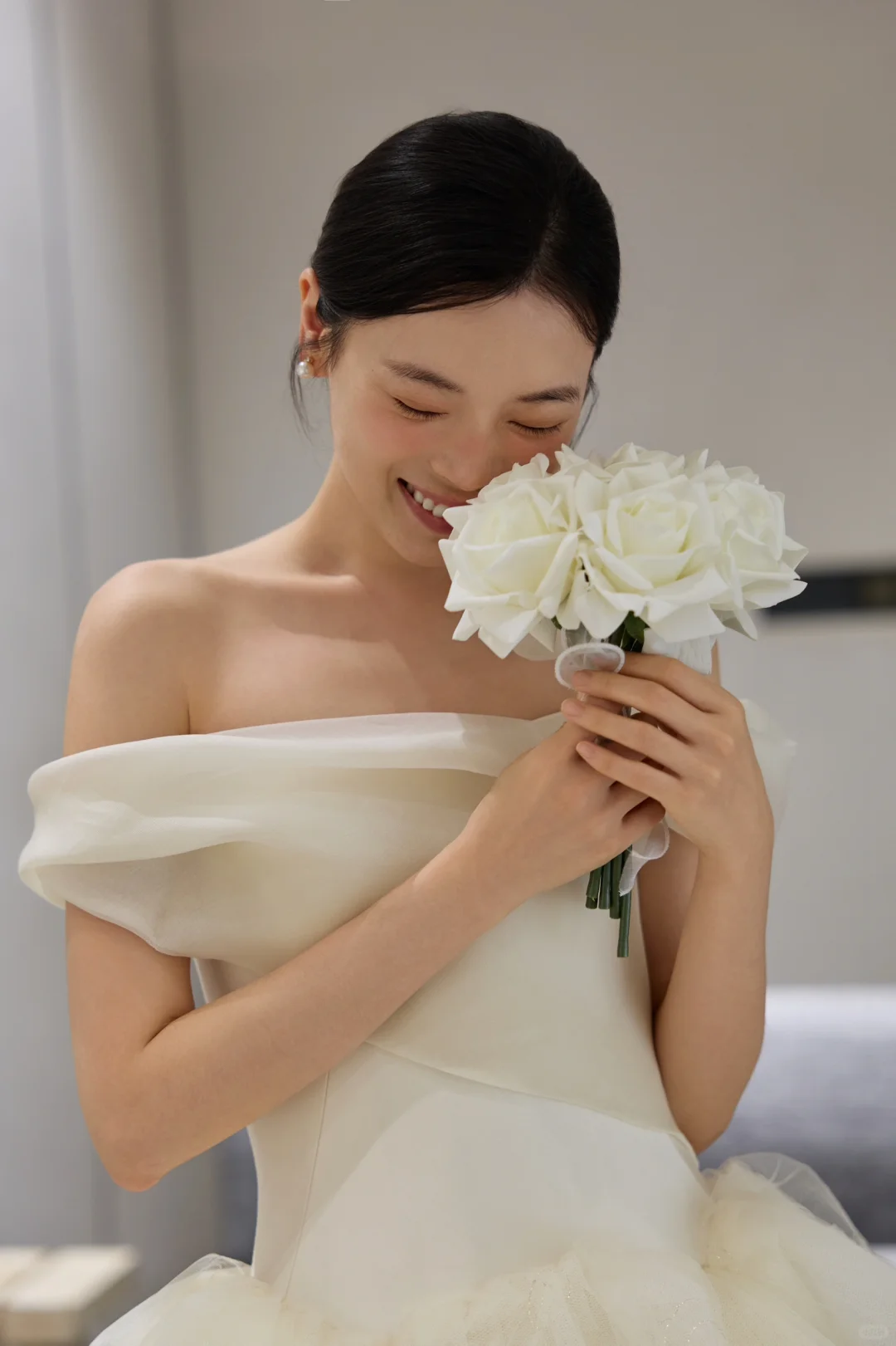 Pretty Ball Gown Off The Shoulder Tulle With Veil Long Wedding Dresses C4015