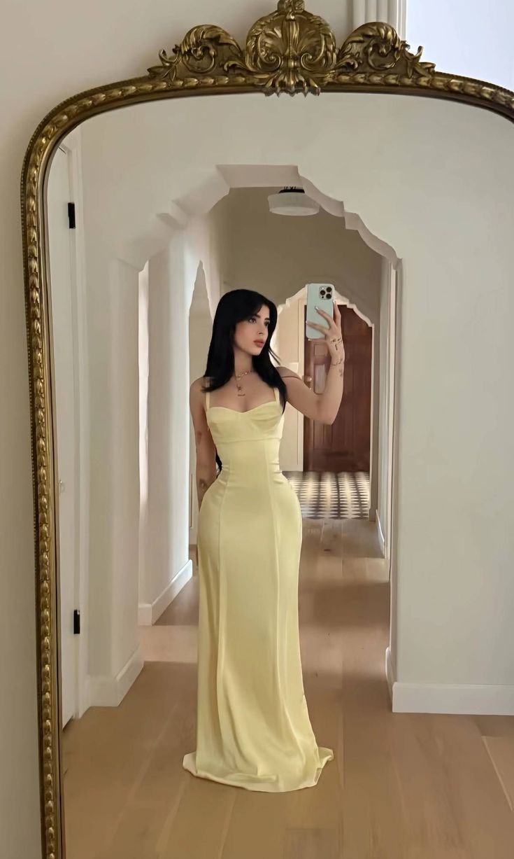 Elegant Spaghetti Straps Sheath Long Prom Dresses Satin Sleeveless Evening Dresses Yellow Wedding Guest Dresses DP04050
