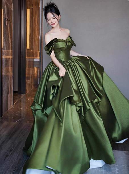 Elegant Off-shoulder A-Line Long Prom Dresses Satin Sleeveless Evening Dresses Green Sweet 16 Dresses DP04269