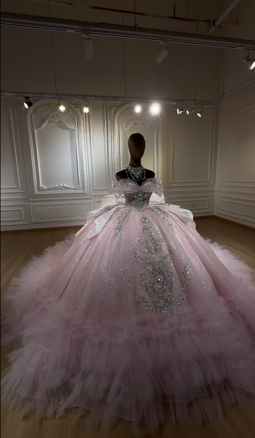Chic Off-shoulder Ball Gown Quinceanera Dress Pink Prom Dress Tulle Rhinstones Pink Sweet 16 Dress DP05476