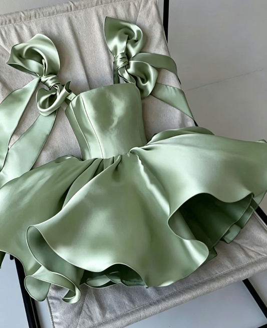 Elegant Spaghetti Straps A-Line Birthday Dress Satin Graduation Party Dress Purple Short Prom Dress DP05506