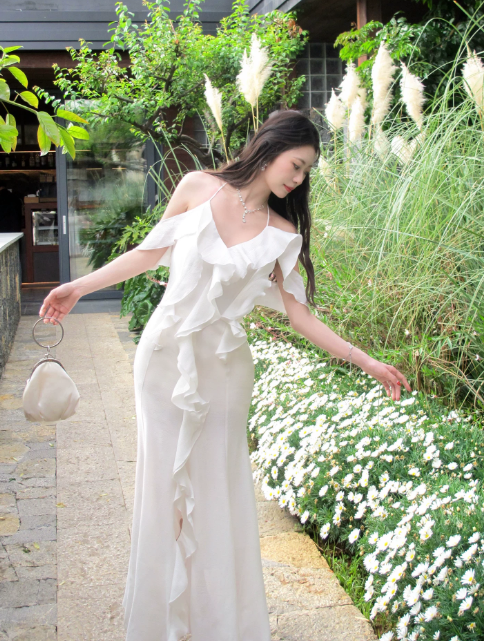 Chic Spaghetti Straps Sheath Chiffon Long Evening Dress White Wedding Guest Dress DP05555