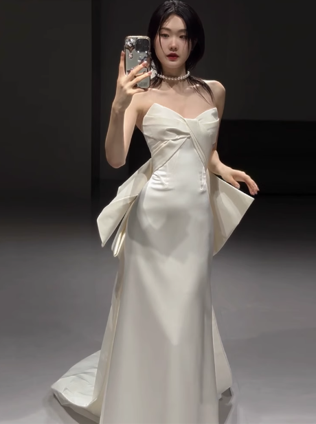 Classic Bridal Gown Mermaid Sweetheart Satin White Wedding Dresses Minimalist Bridal Gowns DP1651