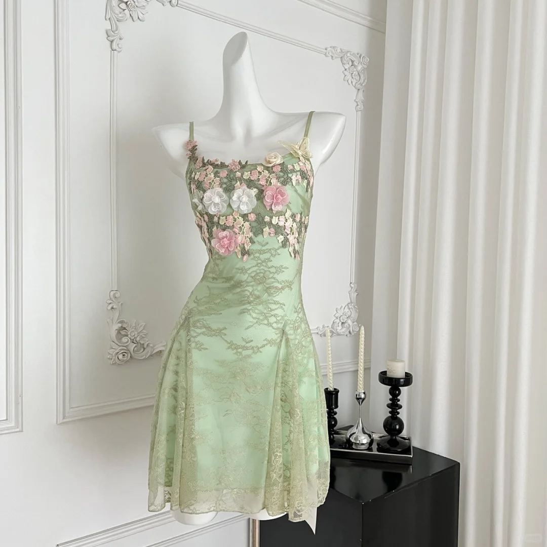 Stunning A Line Spaghetti Straps Satin Lace Applique Short Homecoming Dress,Summer 17th Birthday Dress GG3971
