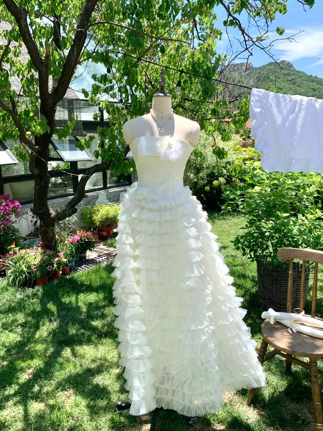 Pretty Bateau Sleeveless A Line Feather Flower Tiered Tulle Long Homecoming Dress Birthday Outfits D1780