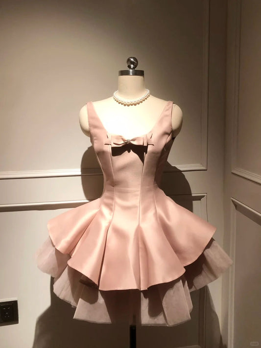 Sweet Straps Crew Neck Tiered Ruffle Short Back to School Outfits Homecoming Dress with Bowknot D1783