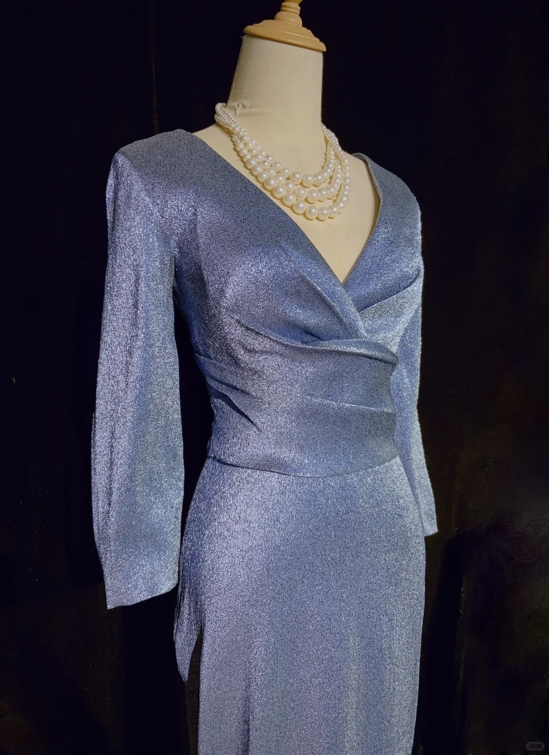 Shiny Prom Dress V-neck Long Sleeves Pleated Prom Gown Evening Dress Business Dinner Dress Gala Dress D2342