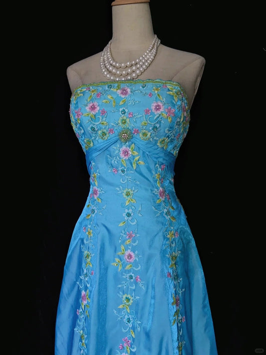 Sweet Prom Dress A Line Strapless Embriodered Prom Gown Gala Dress Party Dress Evening Dress Princess Dress D2358