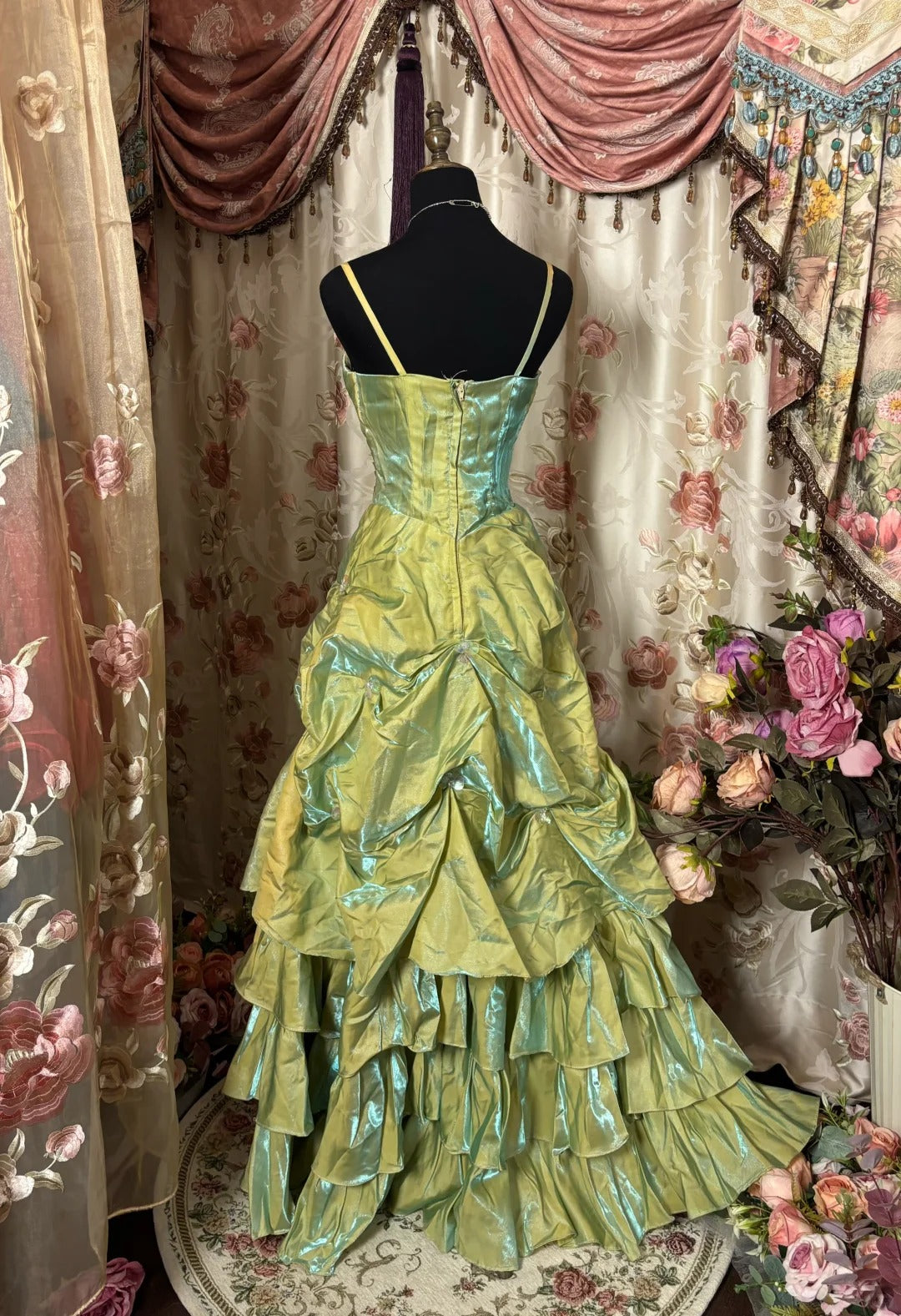 Elegant Prom Dress Spaghetti Straps Pleated Prom Gown Evening Dress Gala Dress Business Dinner Dress D2379