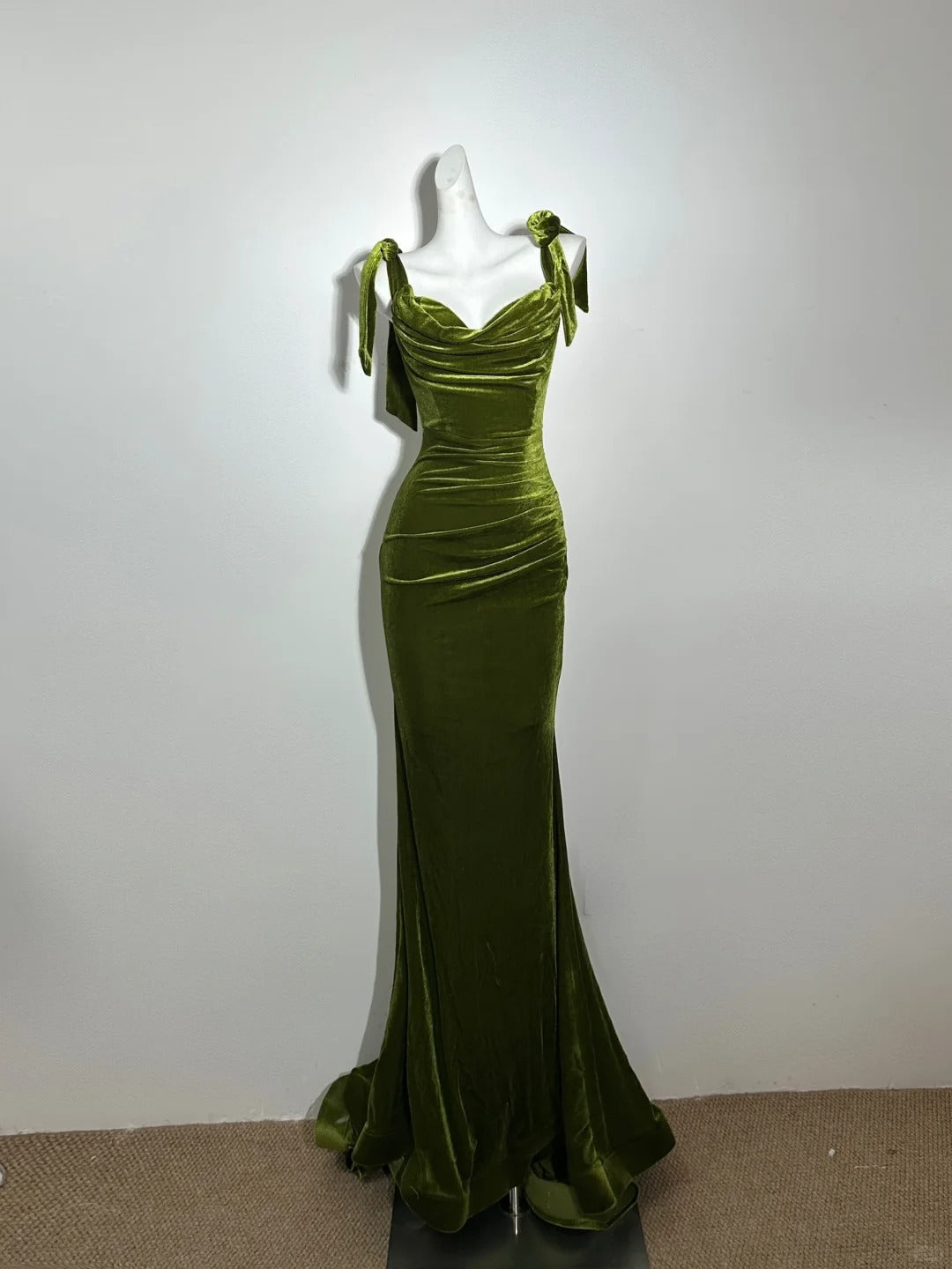 Gorgeous Prom Dress Velvet Spaghetti Straps Pleated Mermaid Evening Dress Wedding Guest Dress D2750