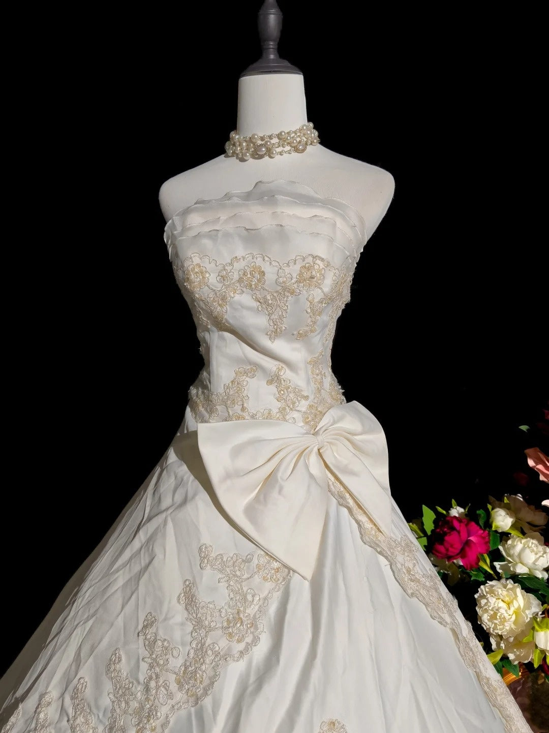 Retro Strapless Ruffle Bowknot Wedding Dress D3100