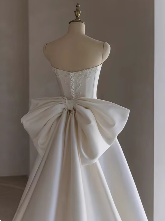 Elegant Wedding Dress A Line Strapless Wedding Dress D3190