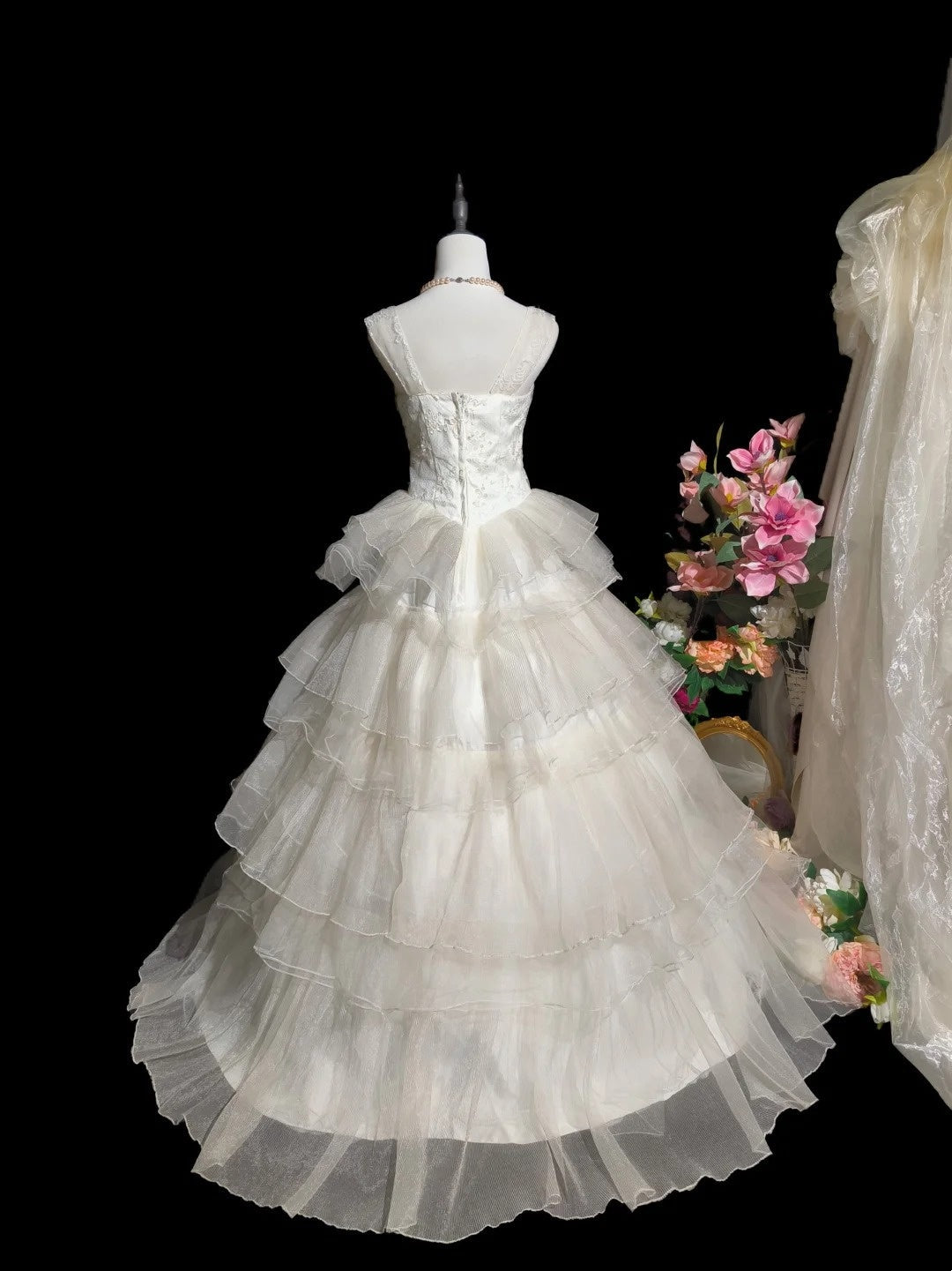 Vintage Wedding Dress Straps Tulle Tiered Pleated Wedding Dress D3425
