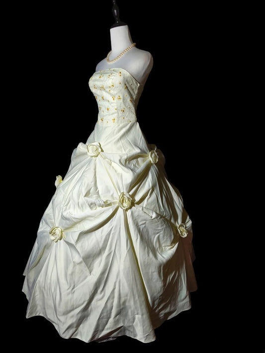 Elegant Wedding Dress Strapless Pleated Wedding Dress D3437