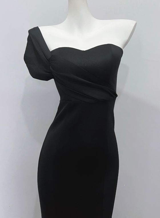 Minimalist Prom Dress Black Asymmetrical Neck Mermaid Evening Dress Gala Dress D3616