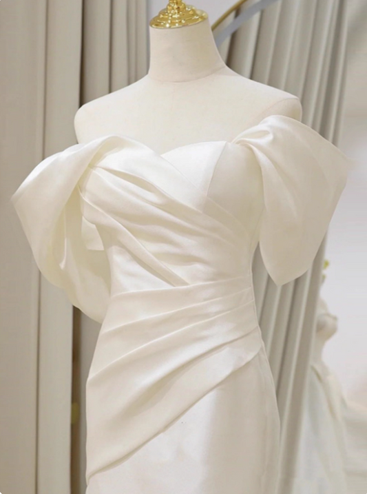 New Arrival Wedding Dress Asymmetrical Neck Pleated Wedding Dress D3628