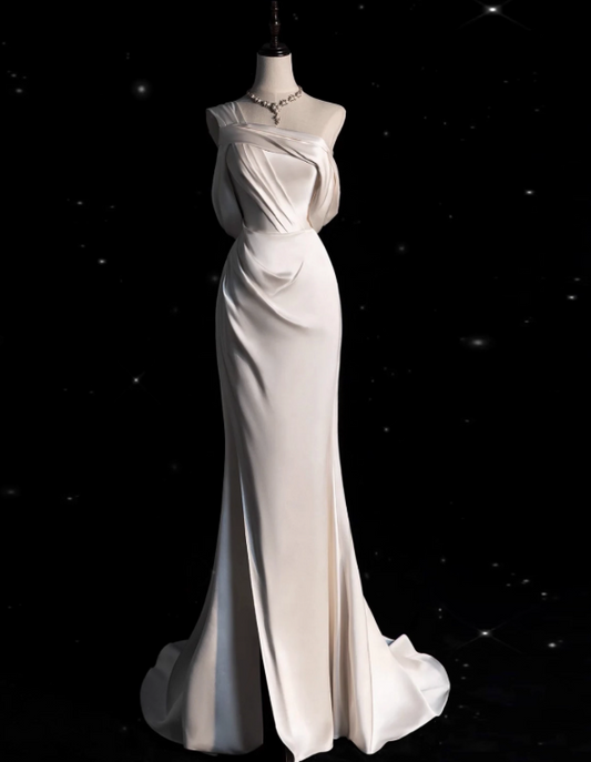 New Arrival Wedding Dress One Shoulder Pleated Mermaid Wedding Dress D3629