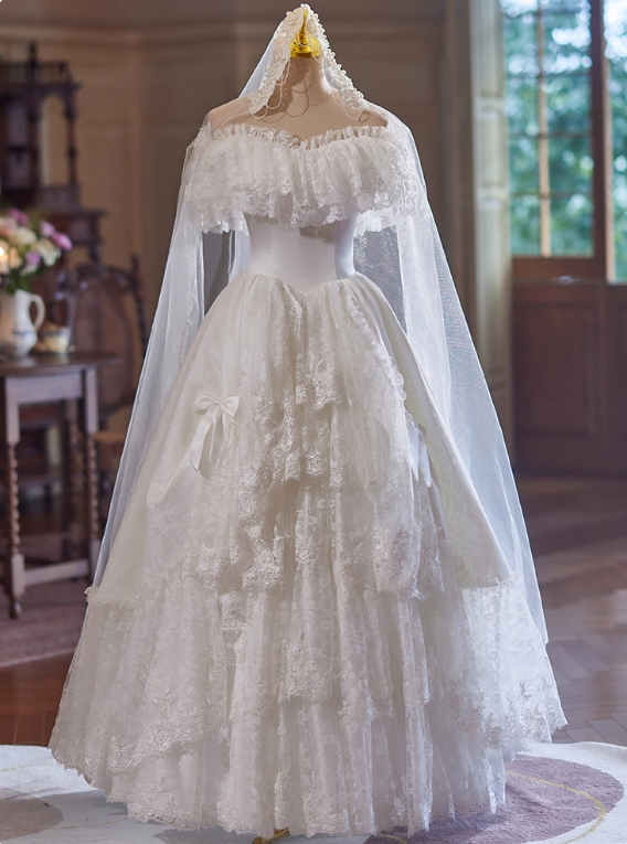 Vintage Wedding Dress Off Shoulder Lace Pleated Wedding Dress D3733
